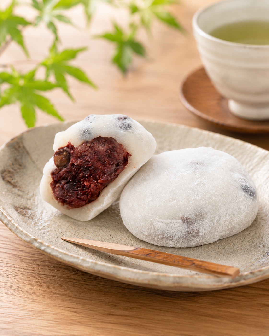 豆大福の断面 ― 職人の手仕事